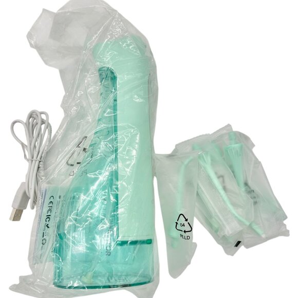 Coslus Oral Irrigator Cordless BPA-Free 300ml Water Tank Lg Battery Mint Green - Picture 4 of 7